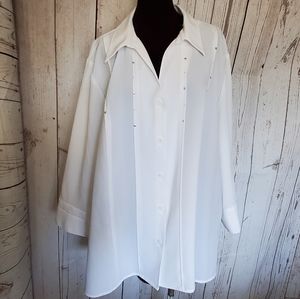 Maggie Barnes 3/4 sleeved blouse white with silver studs 3X